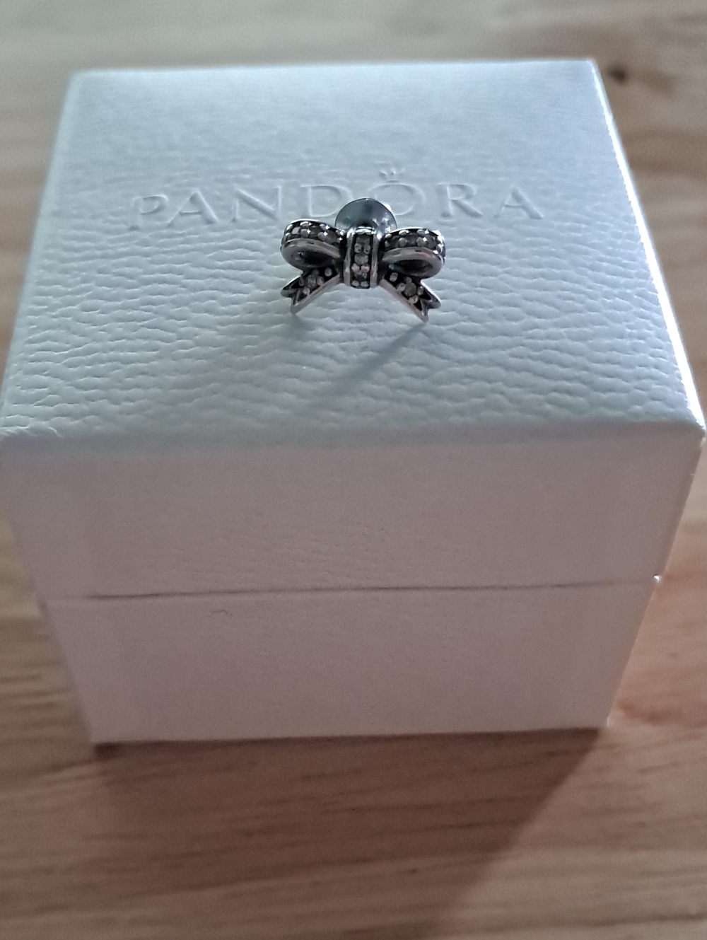 Pandora Single S925 ALE - Bow CZ Stud Earring, ONE Earring.